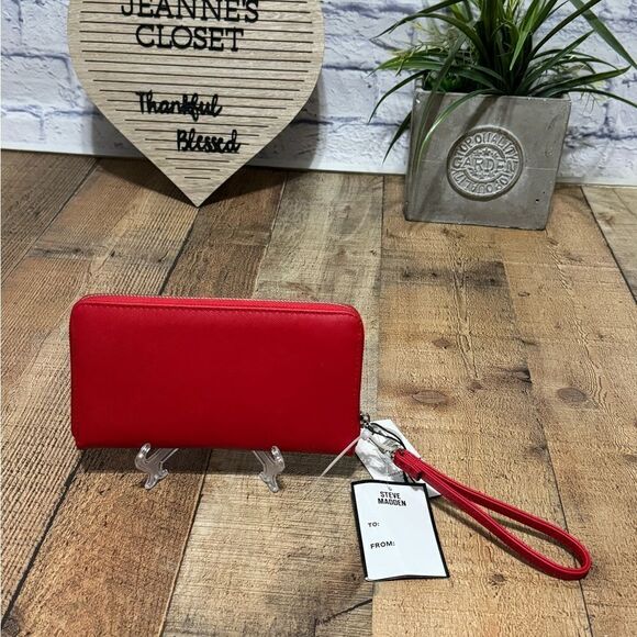 NEW STEVE MADDEN Red Zip Around Wristlet Wallet - Picture 2 of 11
